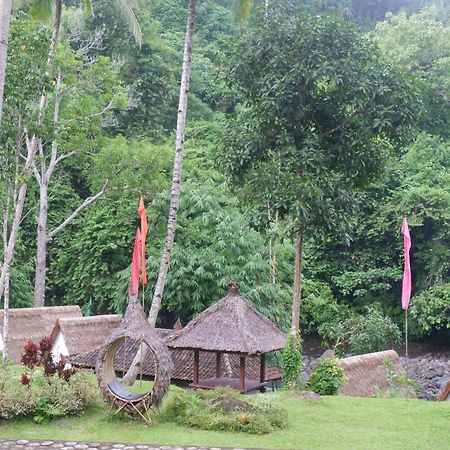 Aum Resort Pulukan Esterno foto