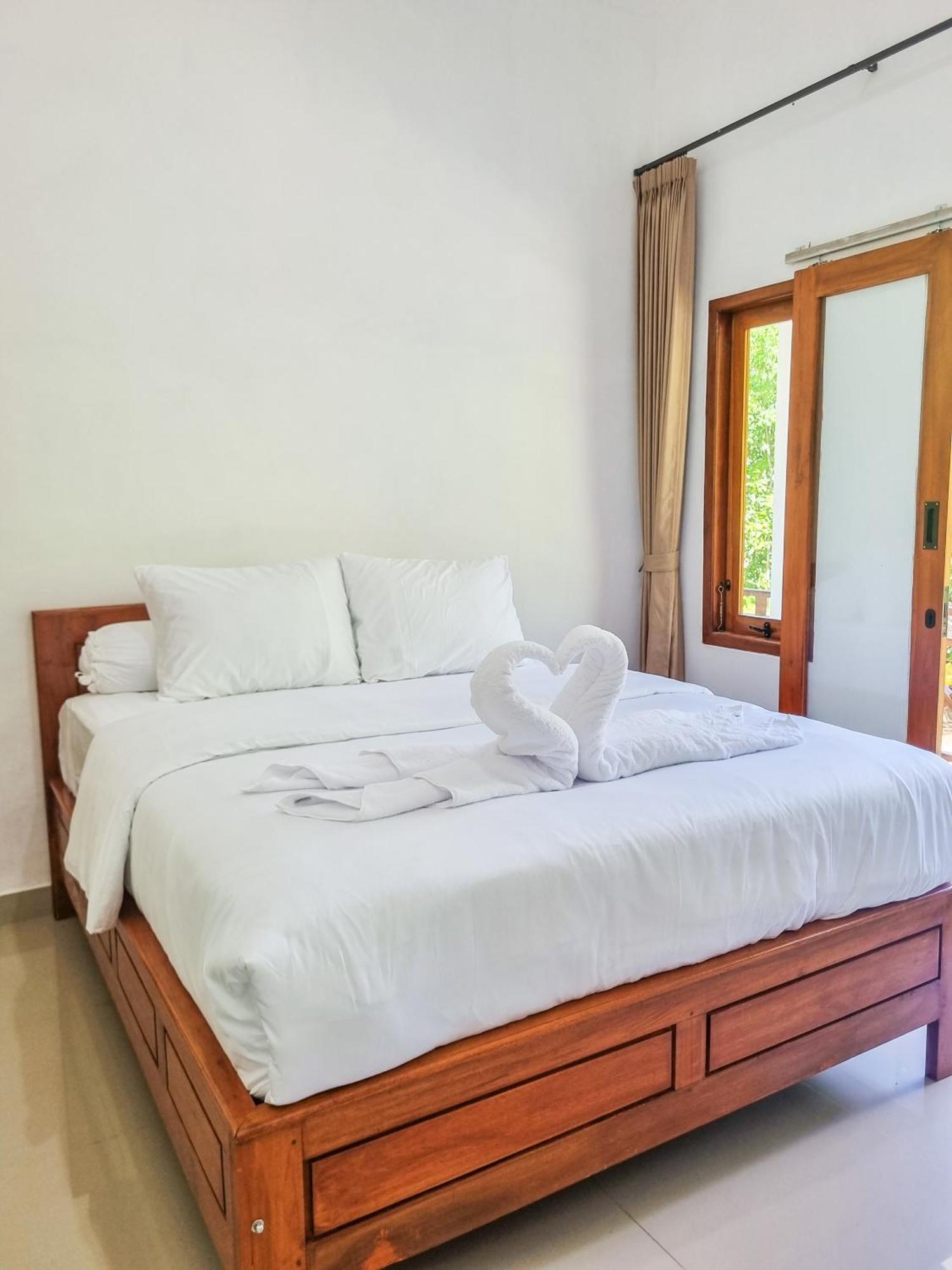 Aum Resort Pulukan Esterno foto