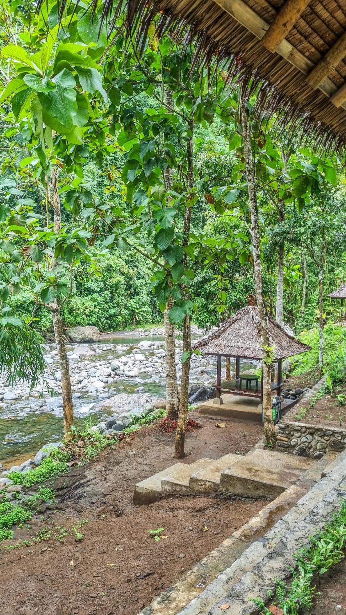 Aum Resort Pulukan Esterno foto
